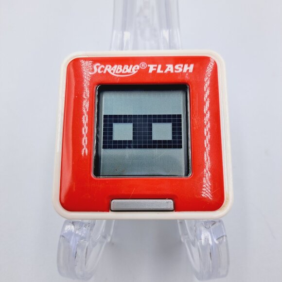 Hasbro Electronic Scrabble Flash Handheld Family Game - Picture 7 of 13
